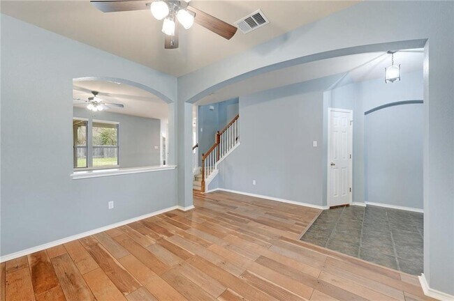 Building Photo - 932 Rusk Rd