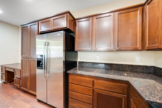 Building Photo - 3BR/3BA Folsom Condo with Fireplace + 2 Car Garage