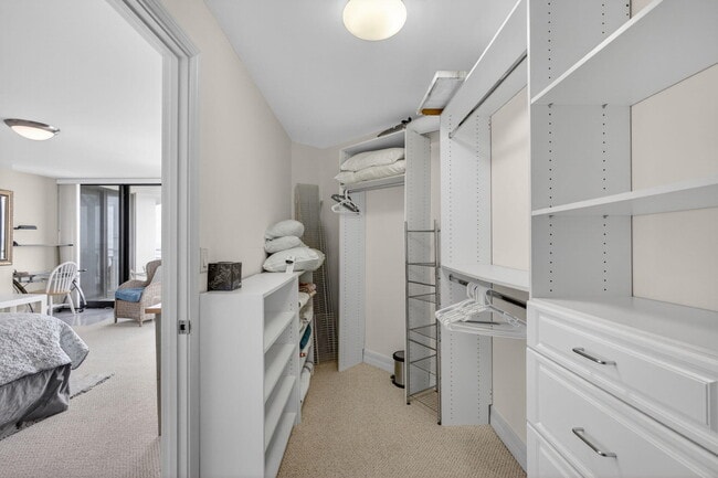Building Photo - 3000 N Ocean Ave