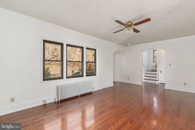 Building Photo - 20 Easton Rd