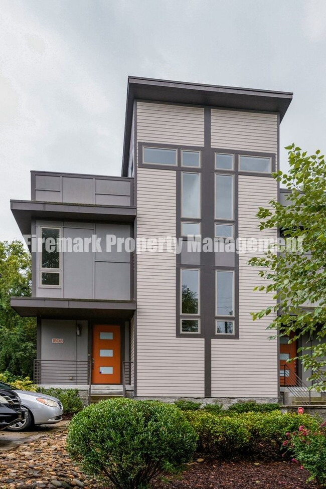 Building Photo - Modern 3 bedroom Home in East Nashville!!