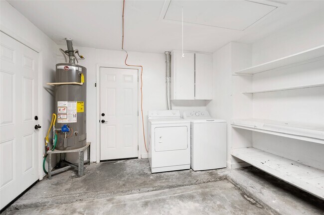 Building Photo - 503 Bellmar Ln