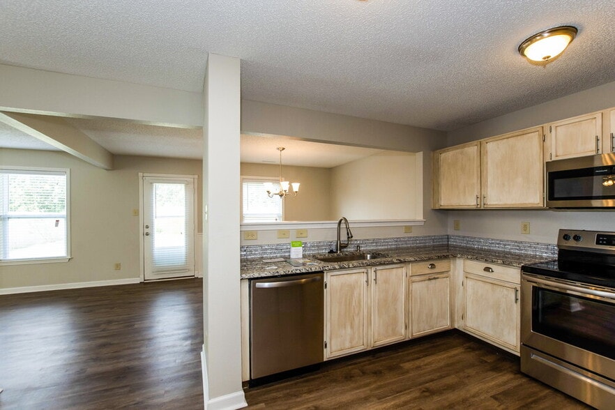 Building Photo - 1572 Matthew Allen Cir