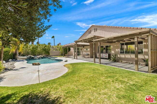 Building Photo - 3411 E Circulo San Sorrento Rd