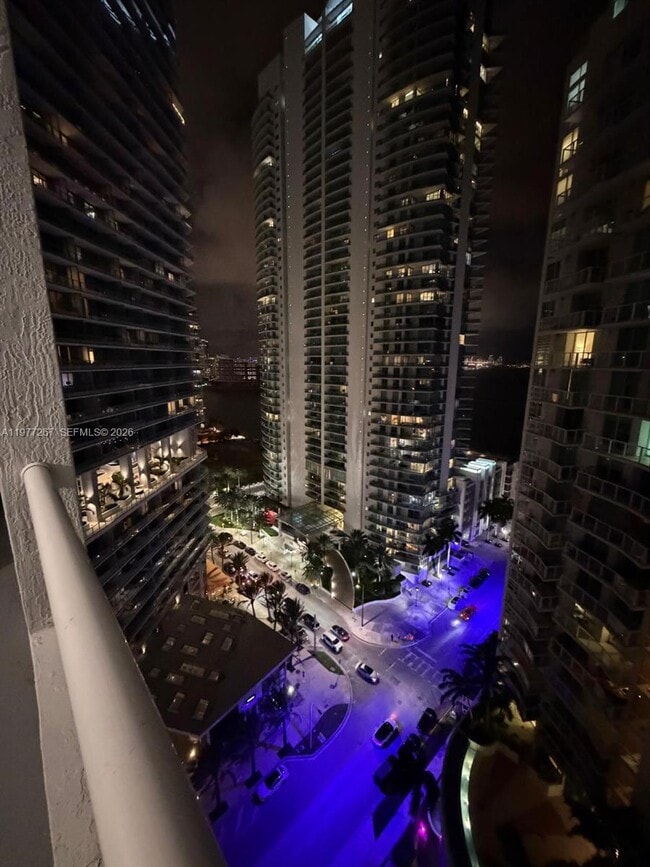 Building Photo - 170 SE 14th St