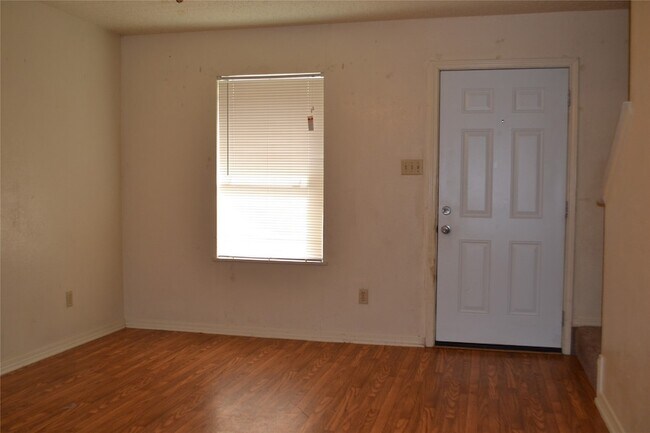 Building Photo - 3053 Olympia Dr