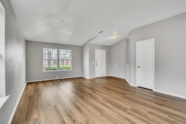 Building Photo - 2305 Tisbury Way