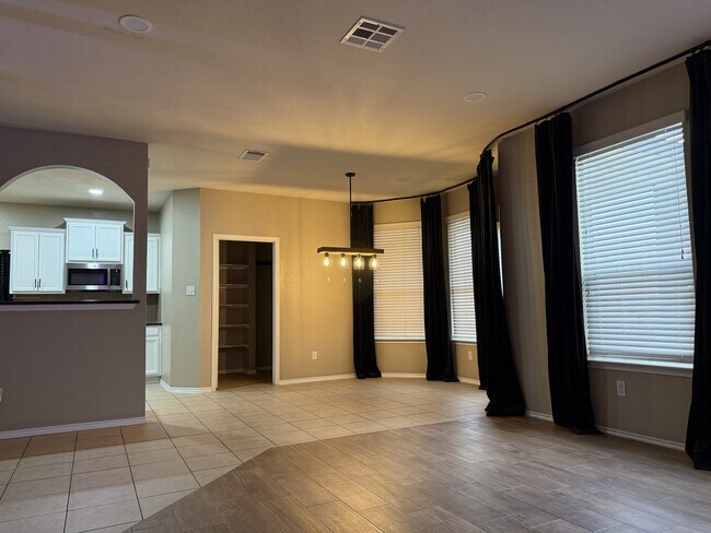 Building Photo - 6208 Melanie Dr