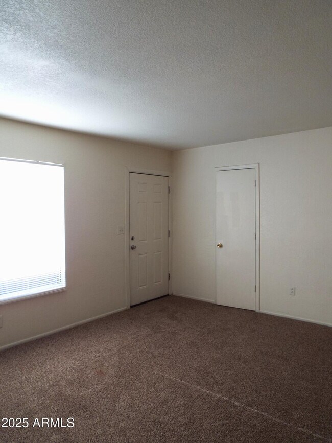 Building Photo - 6713 W Palmaire Ave