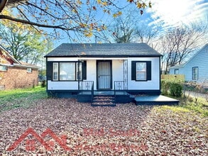 Building Photo - 2071 Hubert Ave