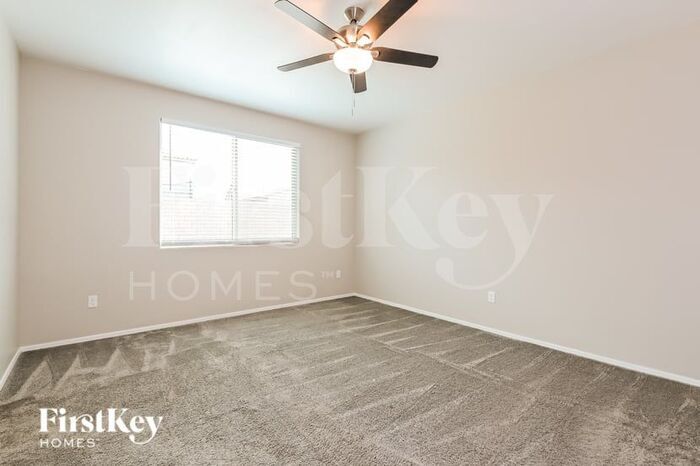 Building Photo - 14216 E Axle Dr