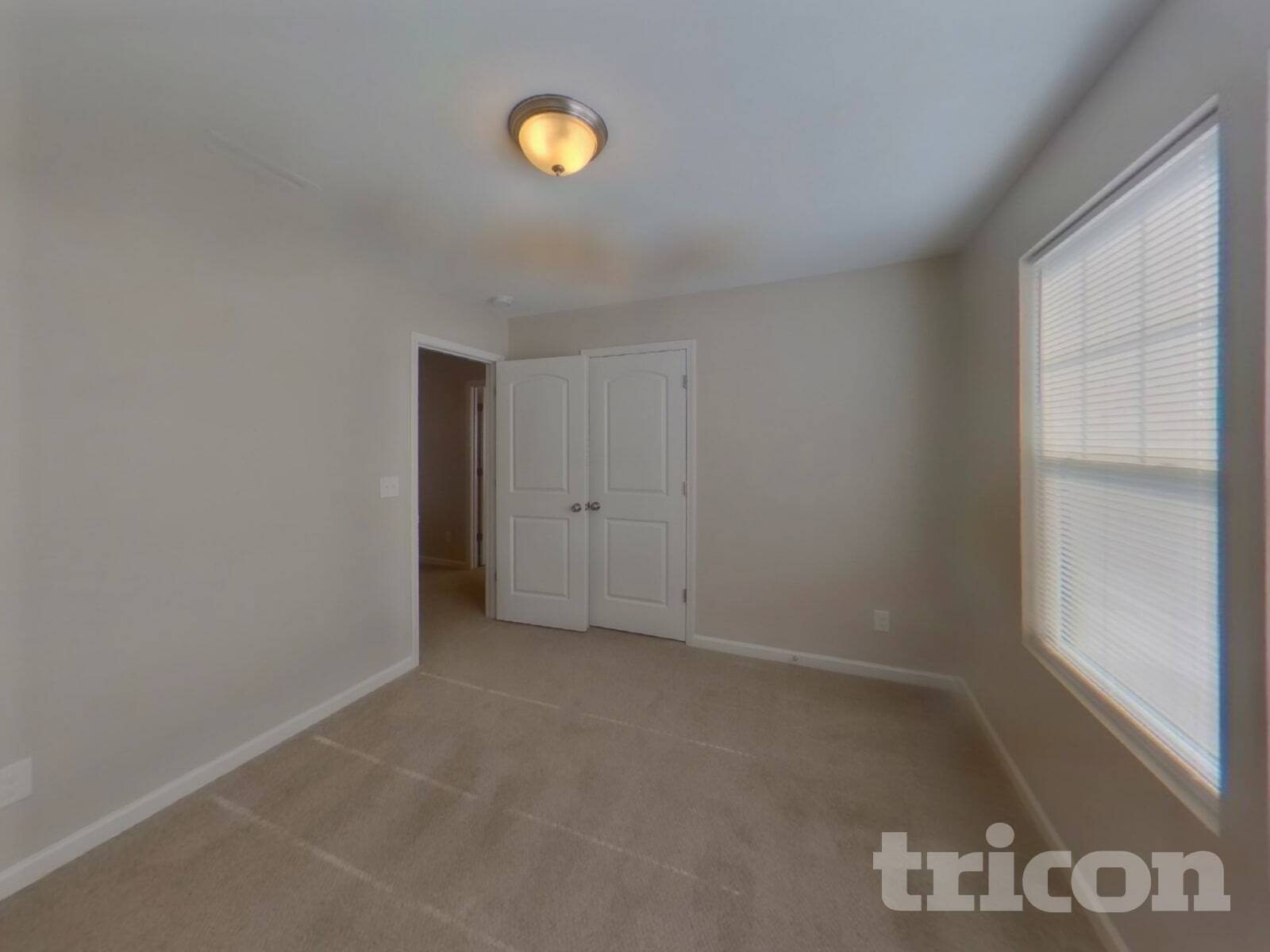 Building Photo - 809 Valley Creek Dr