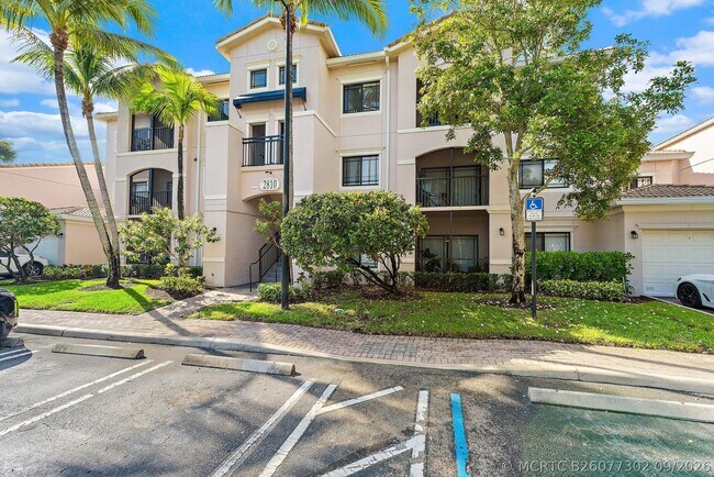 Building Photo - 2810 Grande Pkwy