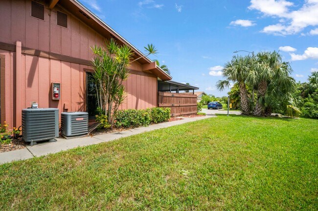 Building Photo - Newly remodeled 2 bedroom, 2 bathroom home...