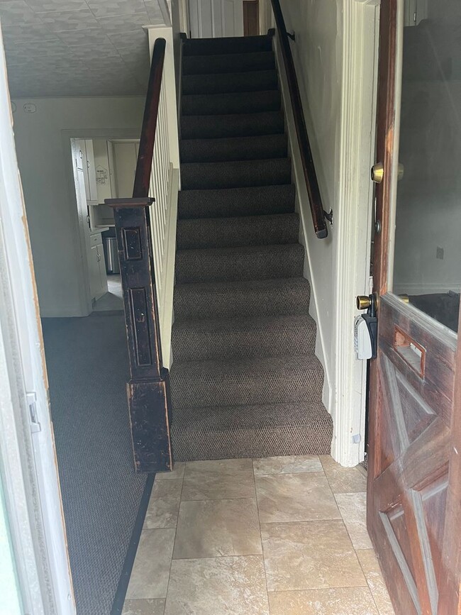 Building Photo - 2-3 Bedroom, 1 Bathroom Detached House in Shippensburg