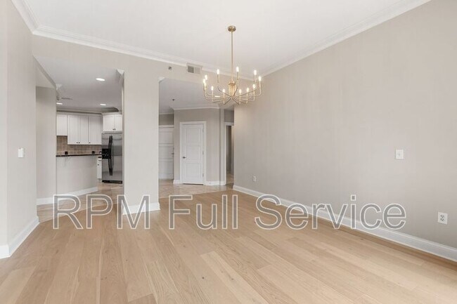 Building Photo - 110 31st Ave N