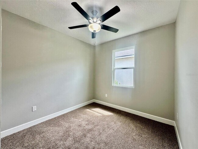 Building Photo - 710 Spring Creek Dr