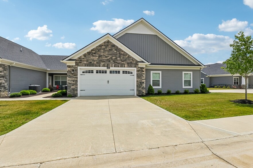 Building Photo - The Preserve at Walnut Ridge