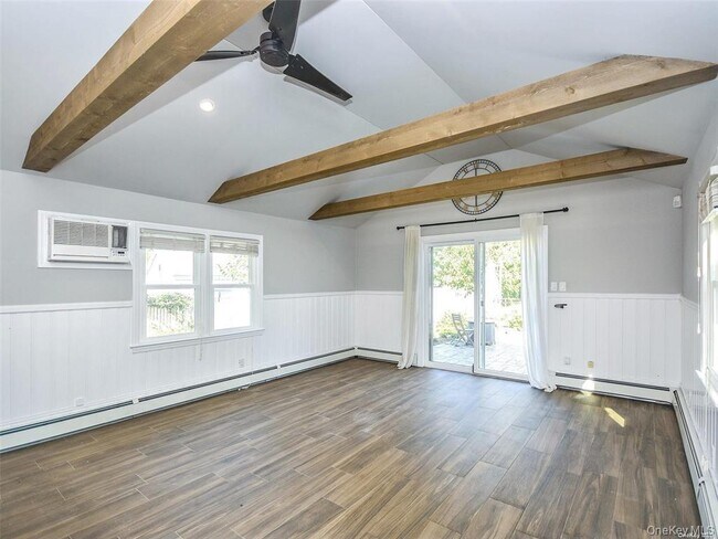Building Photo - 63 Elm Ave