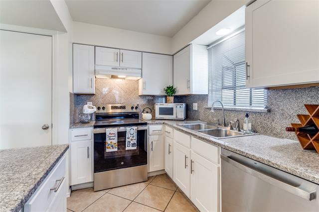 Building Photo - 15151 Berry Trail