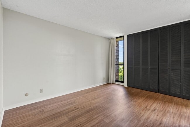 Building Photo - 1015 Aoloa Pl