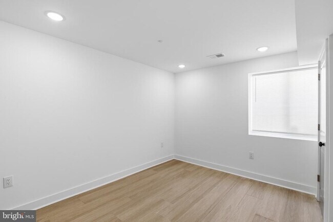 Building Photo - 2123 N 9th St