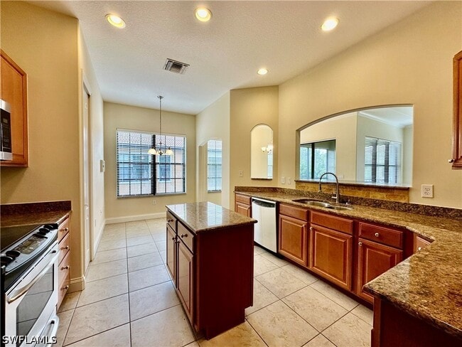 Building Photo - 1303 Verde Dr