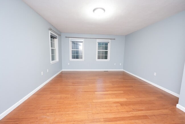 Building Photo - 55 Glenrose Ave