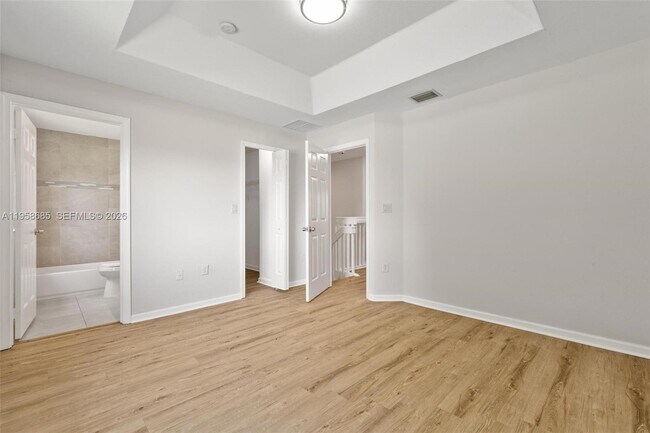 Building Photo - 1458 SE 24th Ct