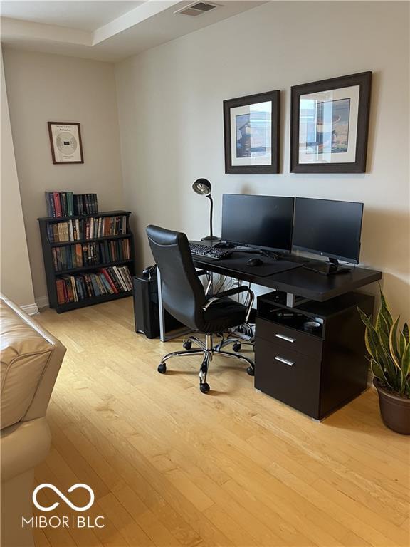 Building Photo - 350 N Meridian St