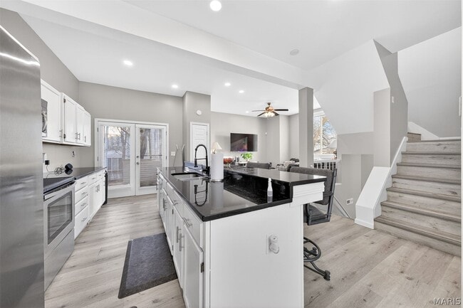 Building Photo - 28 Columbus Square Dr