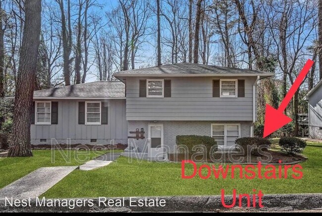 Building Photo - 1401 Briarcliff Dr