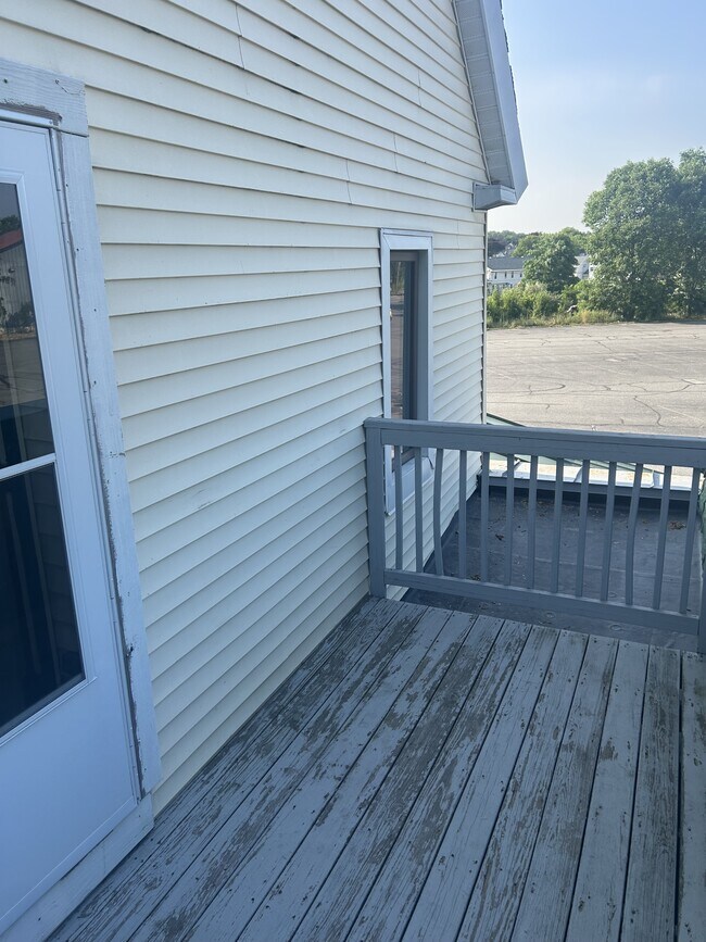 Building Photo - 10 Railroad Square