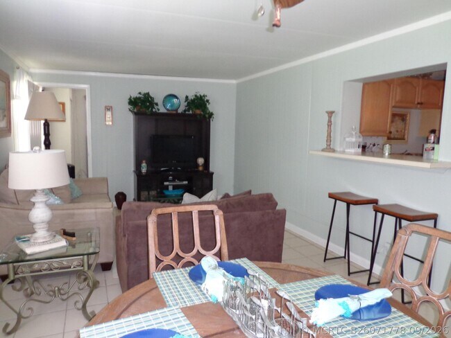 Building Photo - 11751 Oleander Dr