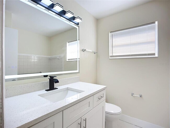 Building Photo - 4513 W Gray St