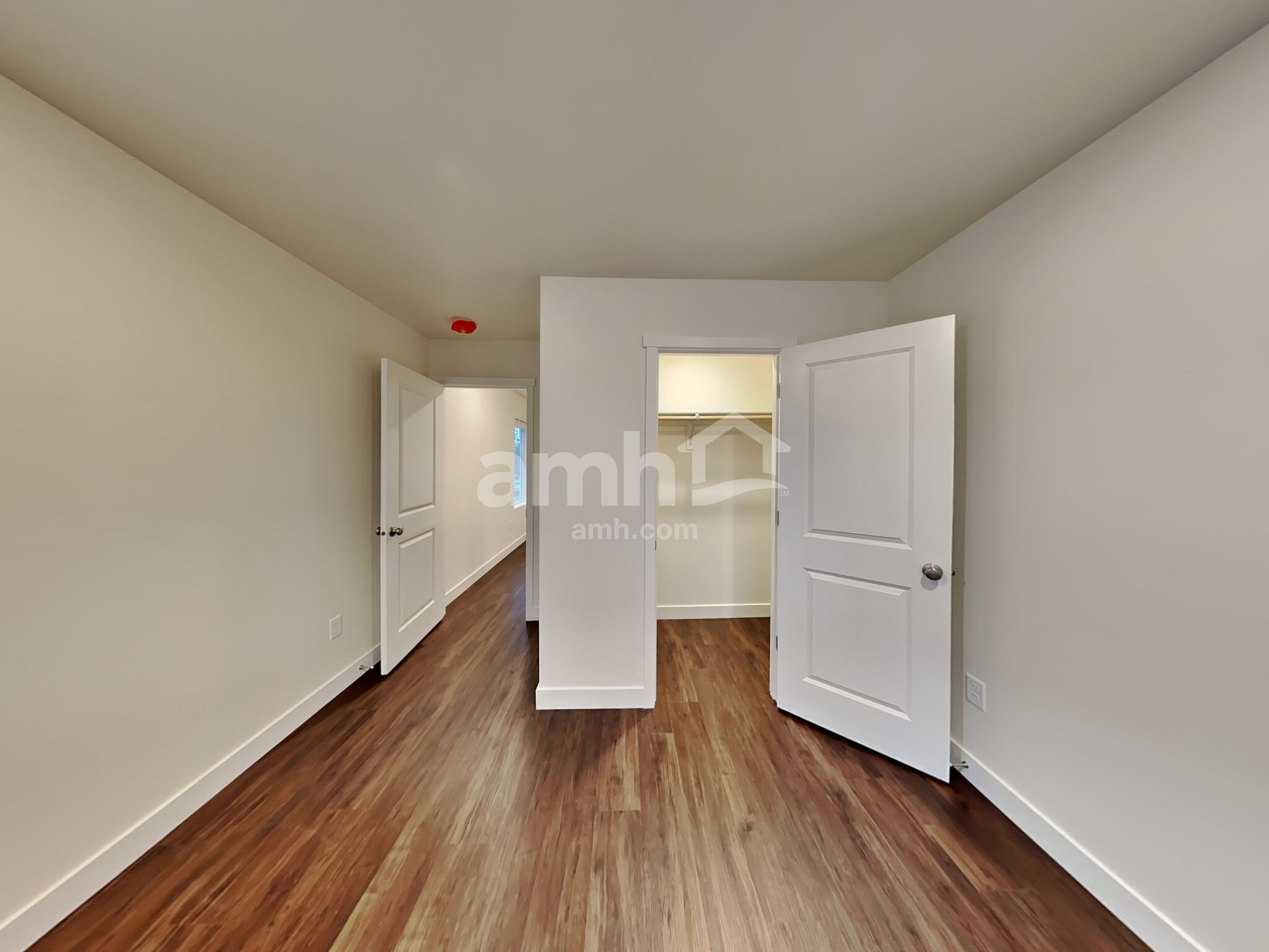 Building Photo - 4718 87th Ave NE