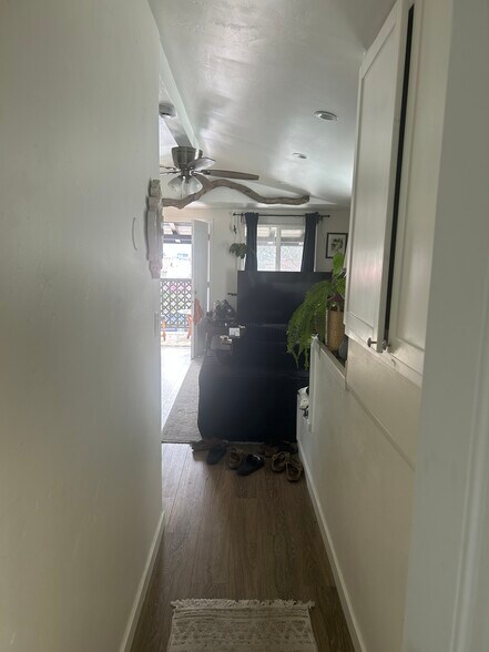 Primary Photo - 3487 Del Rey St