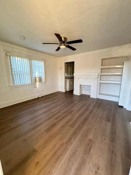 Living room - 309 W Heald Ave