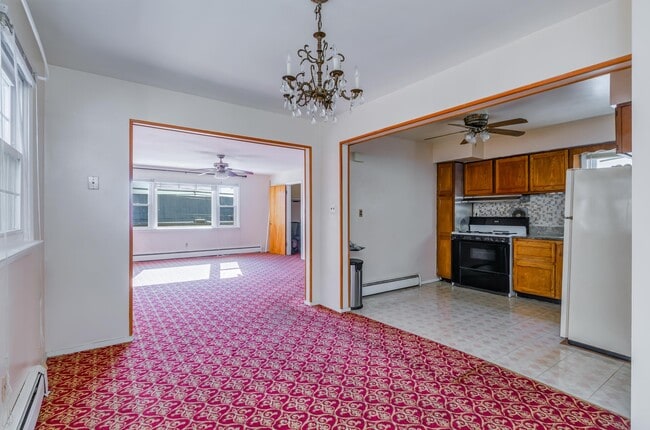 Building Photo - 129 Garfield Ave