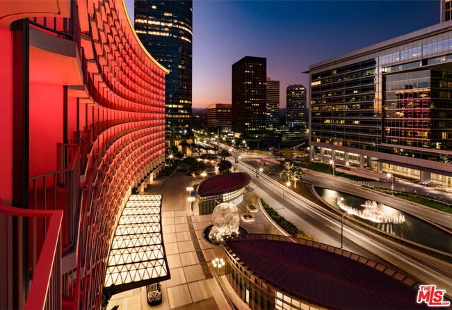 Building Photo - 2025 Ave of the Stars