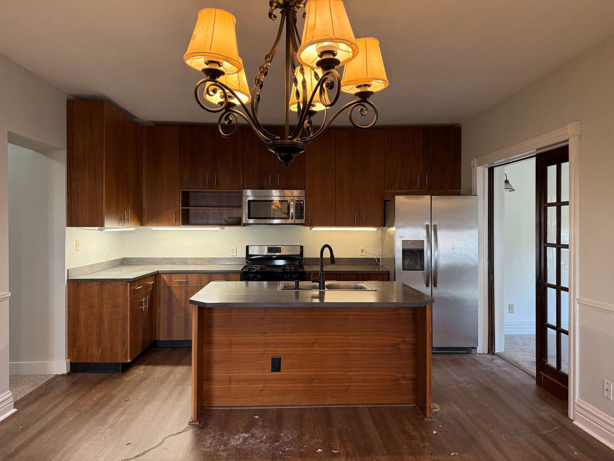 Kitchen Island - 27 N Main St