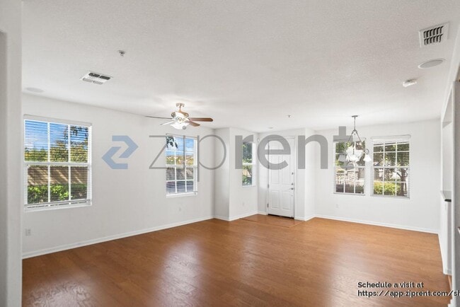 Building Photo - 812 Joree Ln