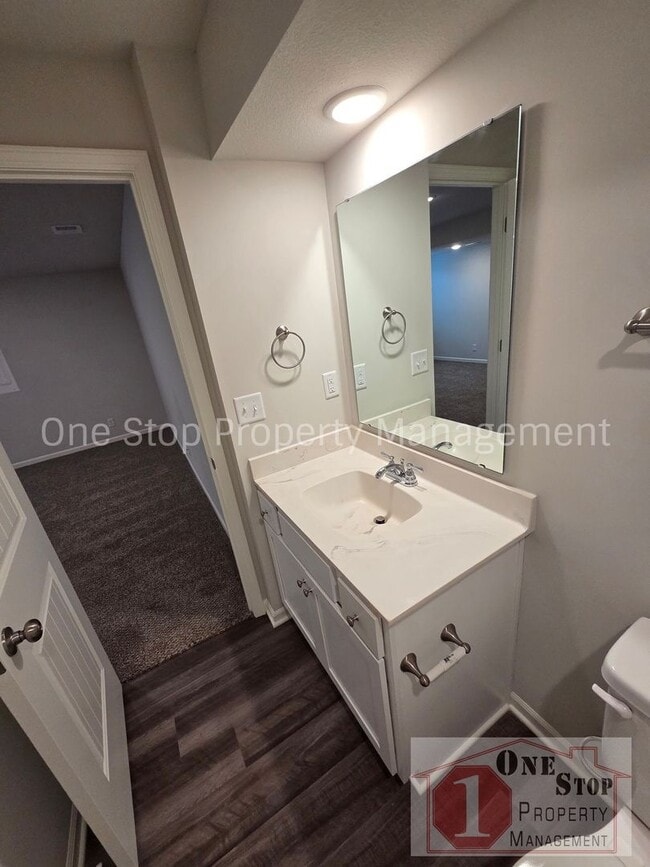 Building Photo - Beautiful 4 Bedroom 4 Bathroom in Belton!