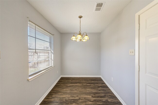 Building Photo - 5327 Crestmont St