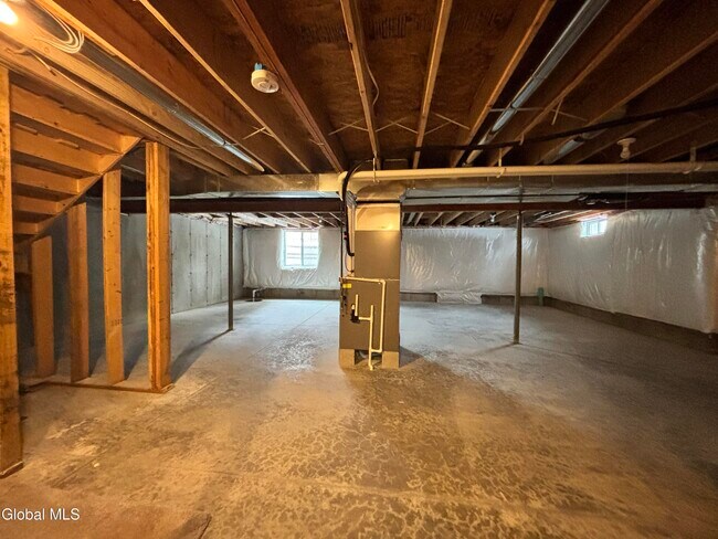 Building Photo - 587A Grooms Rd