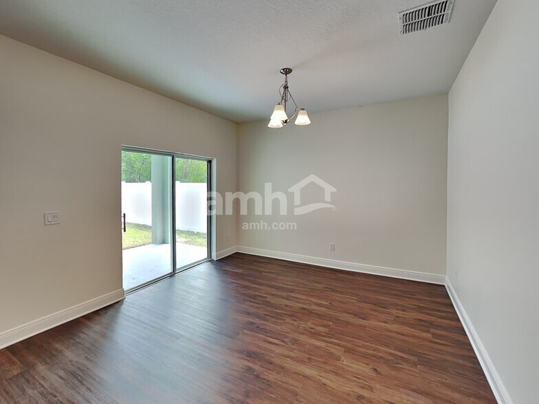 Building Photo - 2804 Ponds Trl