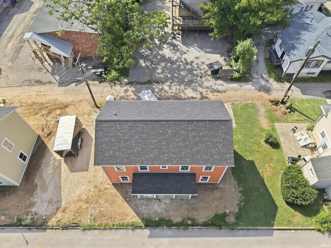 Building Photo - 527 N Prow Ave