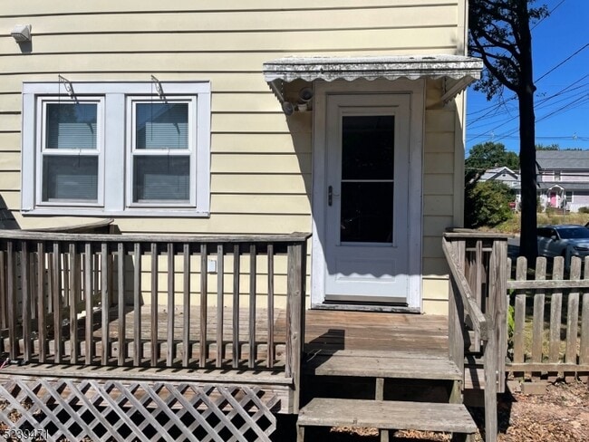 Building Photo - 184 N Bridge St