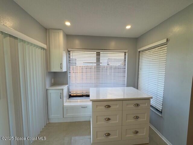 Building Photo - 2270 Golf Isle Dr