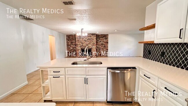 Building Photo - 1009 Alfred Dr